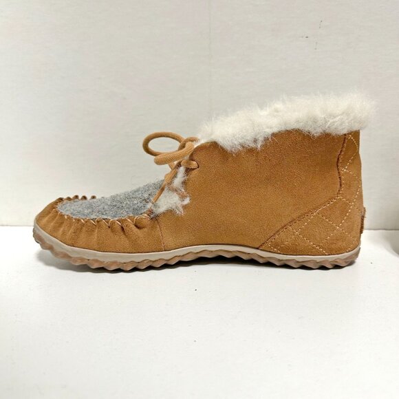Sorel Out N About Moccasins - Picture 9 of 12